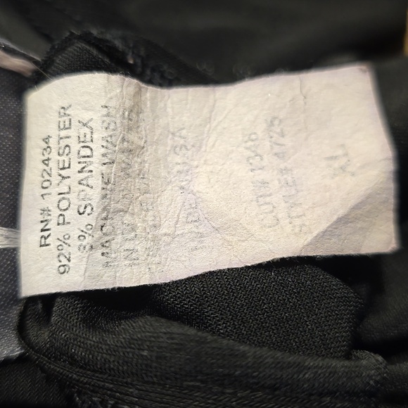 Sugar Cane - Sparkling Sharkbite Club Top in Black - Picture 7 of 7